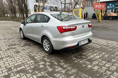 Седан Kia Rio 2015 в Николаеве