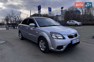 Седан Kia Rio 2011 в Днепре