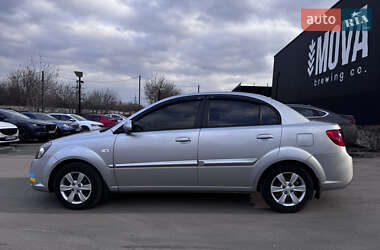 Седан Kia Rio 2011 в Днепре