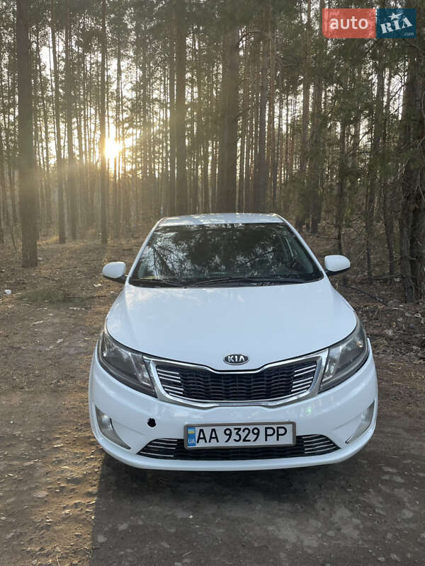 Седан Kia Rio 2011 в Киеве