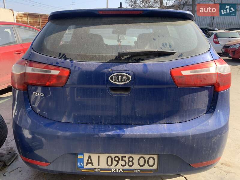 Хэтчбек Kia Rio 2012 в Киеве