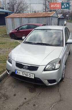 Седан Kia Rio 2010 в Києві