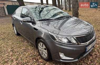 Седан Kia Rio 2014 в Новій Басані