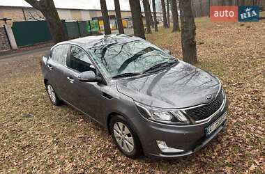 Седан Kia Rio 2014 в Чернігові