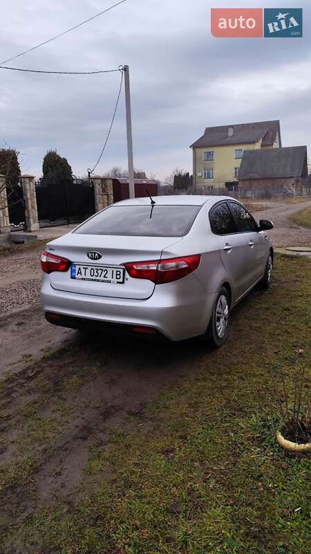 Седан Kia Rio 2013 в Івано-Франківську фото 2 Седан Kia Rio 2013 в Івано-Франківську