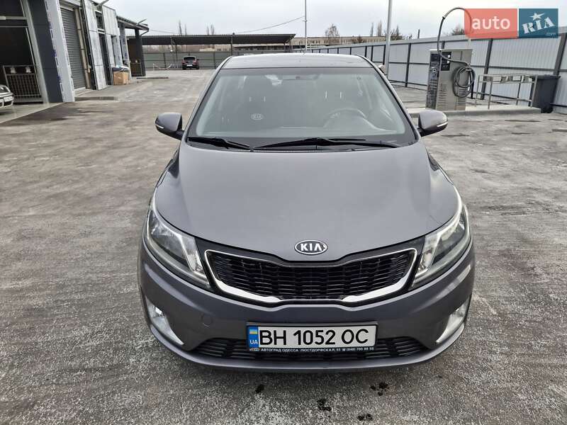 Седан Kia Rio 2013 в 