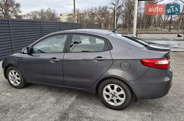 Седан Kia Rio 2013 в 