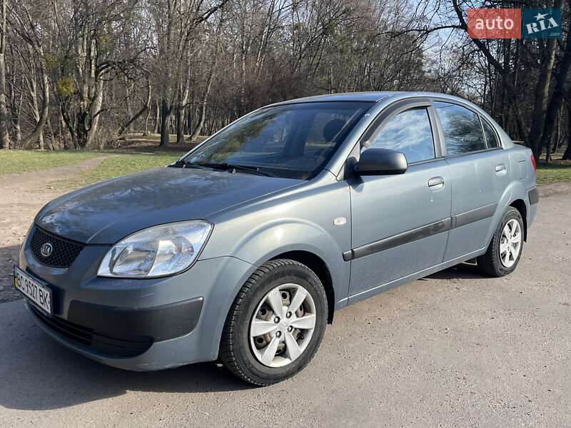 Седан Kia Rio 2008 в Львові