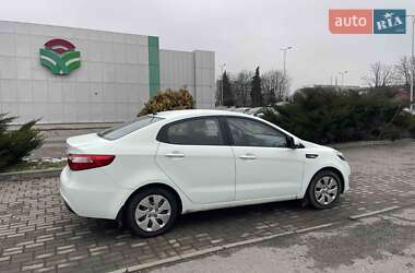 Седан Kia Rio 2012 в 