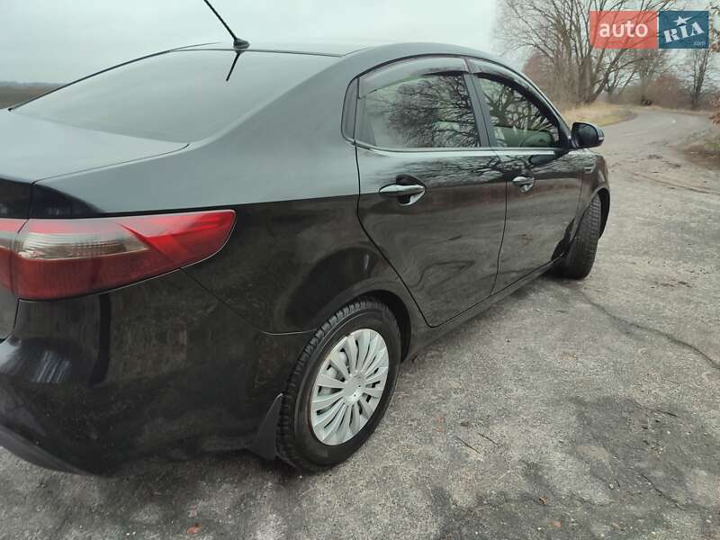 Седан Kia Rio 2013 в Киеве