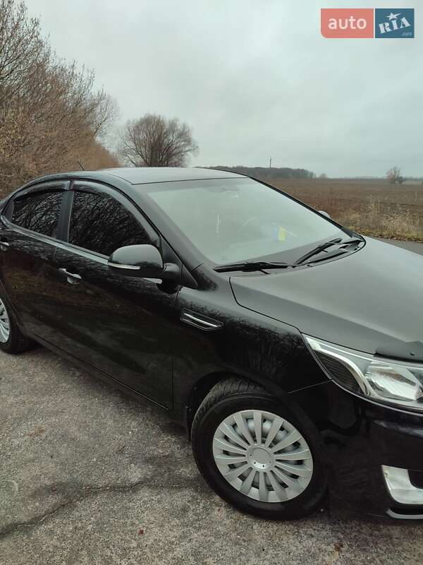 Седан Kia Rio 2013 в Киеве