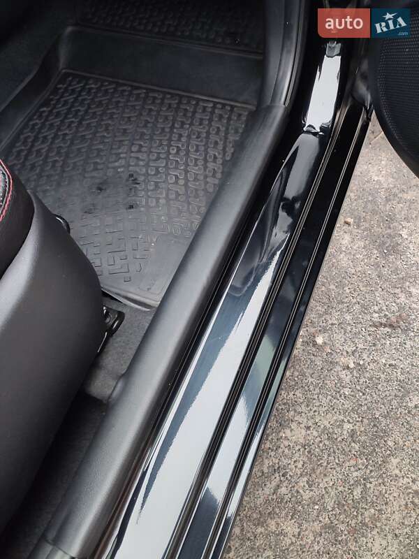 Седан Kia Rio 2013 в Киеве