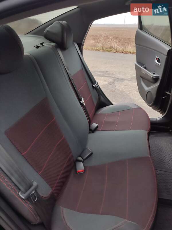 Седан Kia Rio 2013 в Киеве
