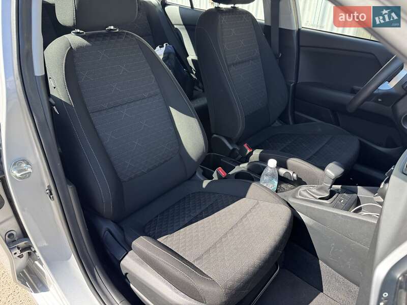Седан Kia Rio 2019 в Киеве фото 40 Седан Kia Rio 2019 в Киеве