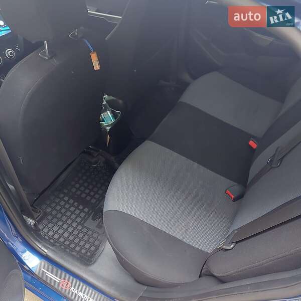 Седан Kia Rio 2012 в 