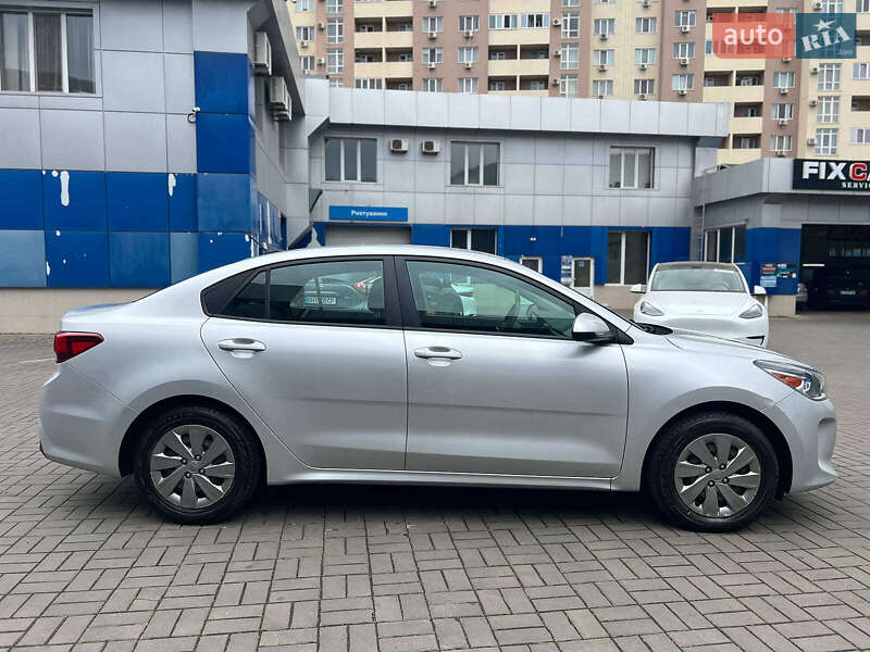 Седан Kia Rio 2018 в Одесі
