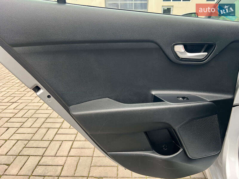 Седан Kia Rio 2018 в Одесі