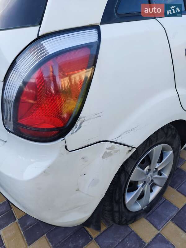 Хэтчбек Kia Rio 2010 в Кропивницком