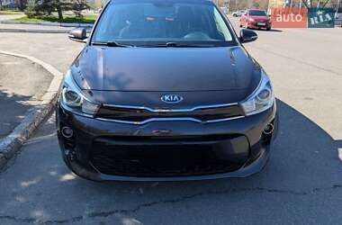 Хэтчбек Kia Rio 2017 в 