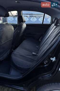 Хэтчбек Kia Rio 2010 в 
