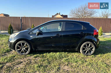 Хэтчбек Kia Rio 2013 в 