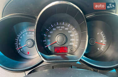 Седан Kia Rio 2013 в 