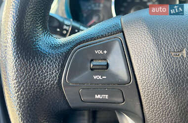 Седан Kia Rio 2013 в 