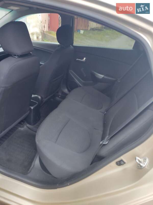 Седан Kia Rio 2014 в Жмеринке
