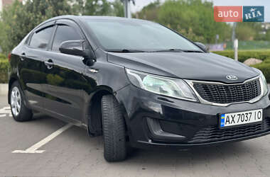 Седан Kia Rio 2013 в 