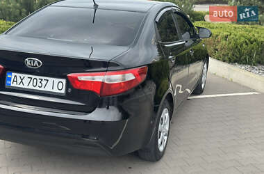 Седан Kia Rio 2013 в 