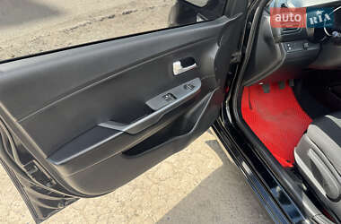 Седан Kia Rio 2013 в 