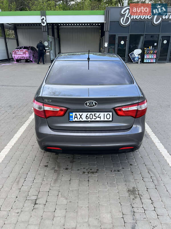Седан Kia Rio 2014 в Харькове фото 3 Седан Kia Rio 2014 в Харькове