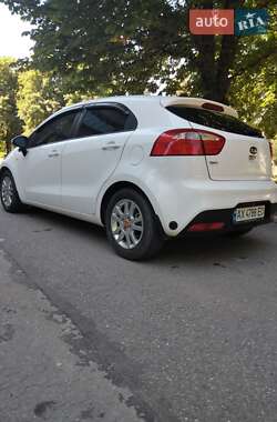 Хетчбек Kia Rio 2011 в 