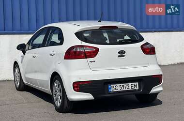 Хэтчбек Kia Rio 2016 в 