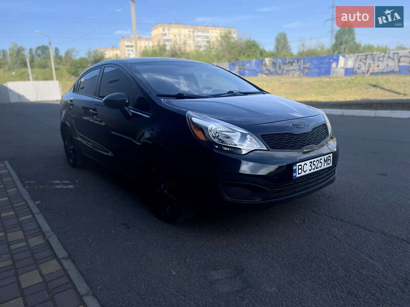 Седан Kia Rio 2011 в Кривому Розі