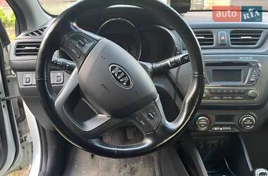 Седан Kia Rio 2013 в 