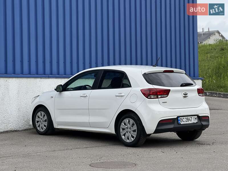 Хетчбек Kia Rio 2017 в Львові
