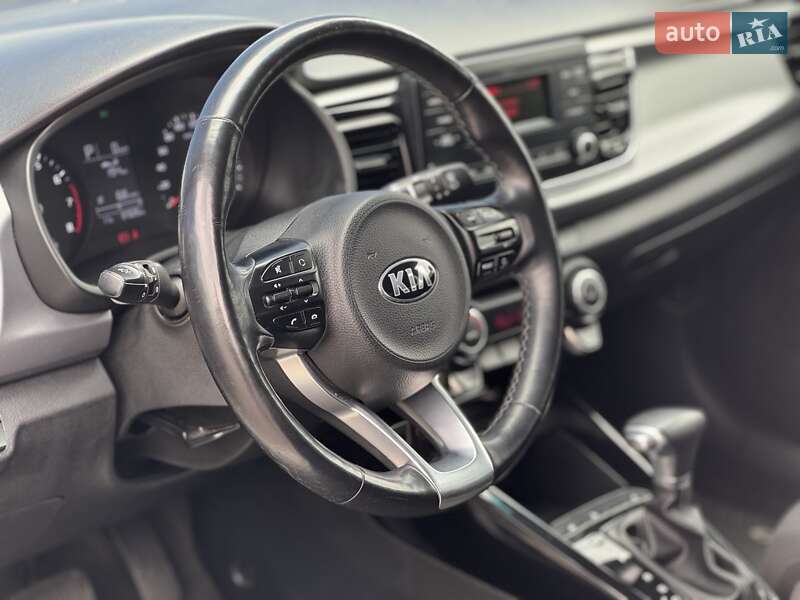 Хетчбек Kia Rio 2017 в Львові