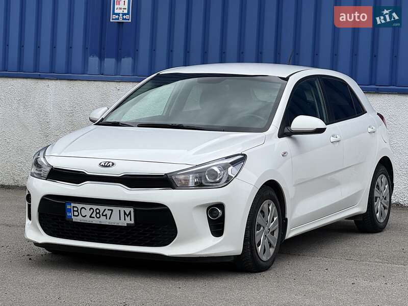 Хетчбек Kia Rio 2017 в Львові