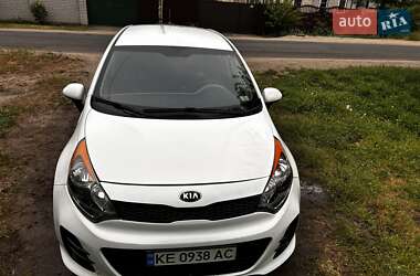Хетчбек Kia Rio 2015 в Дніпрі