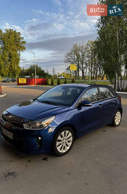 Хэтчбек Kia Rio 2017 в 