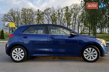 Хэтчбек Kia Rio 2017 в 