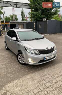 Хэтчбек Kia Rio 2012 в Киеве