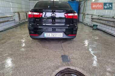 Седан Kia Rio 2017 в 