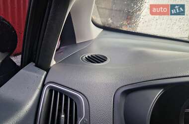 Седан Kia Rio 2017 в 