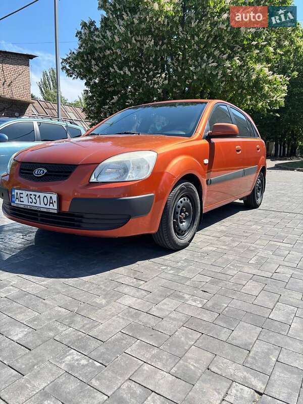 Хетчбек Kia Rio 2006 в Кривому Розі