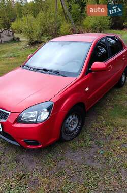 Седан Kia Rio 2010 в 