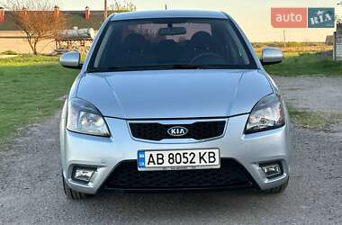 Седан Kia Rio 2011 в 