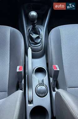 Седан Kia Rio 2011 в 