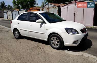 Седан Kia Rio 2011 в 